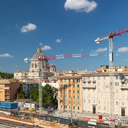 Apartment Luminous Family With Balcony By St Peter Rome