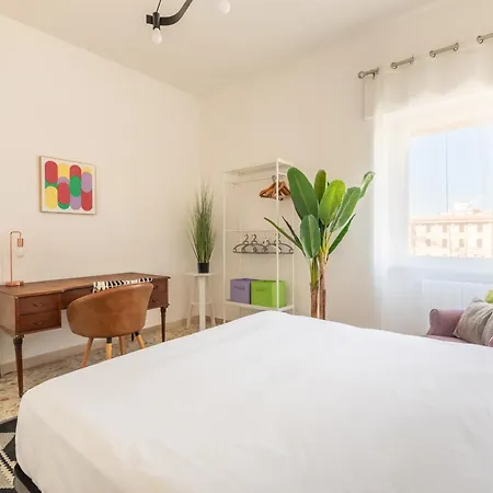 Luminous Family With Balcony By St Peter Apartment Rome